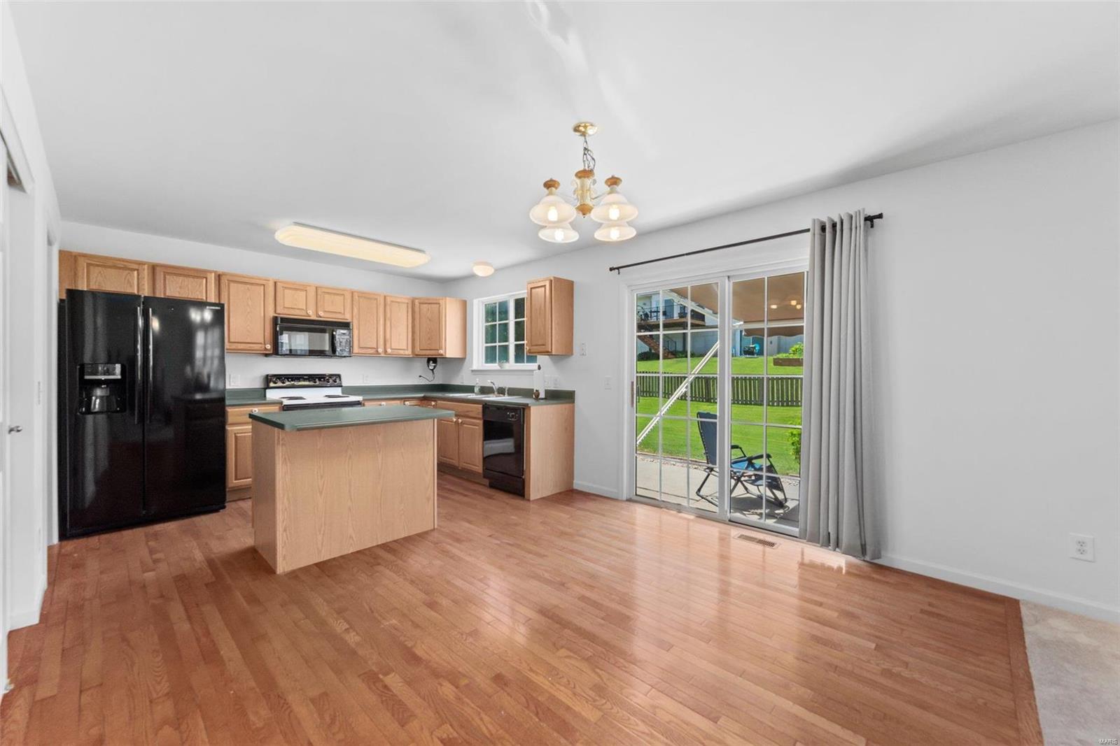 Stable Ridge Estate - Residential