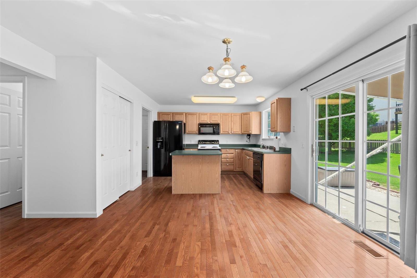 Stable Ridge Estate - Residential
