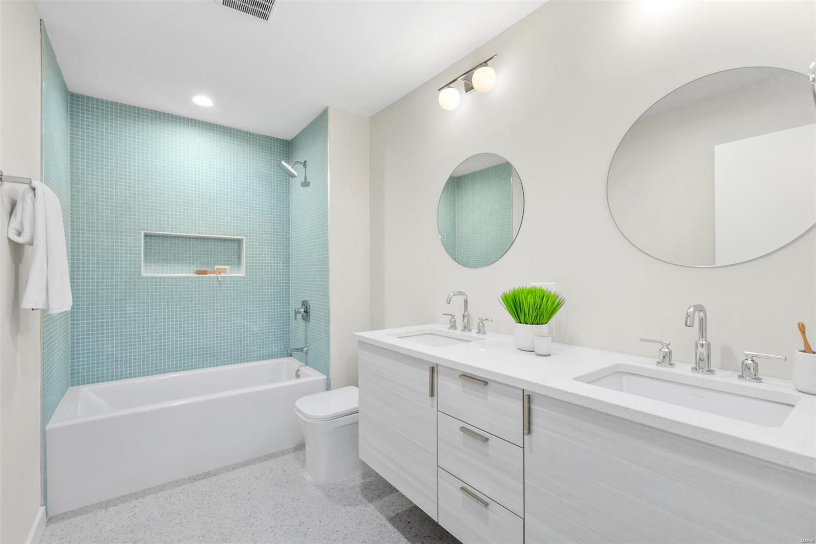 Chateau Ladue West - Residential