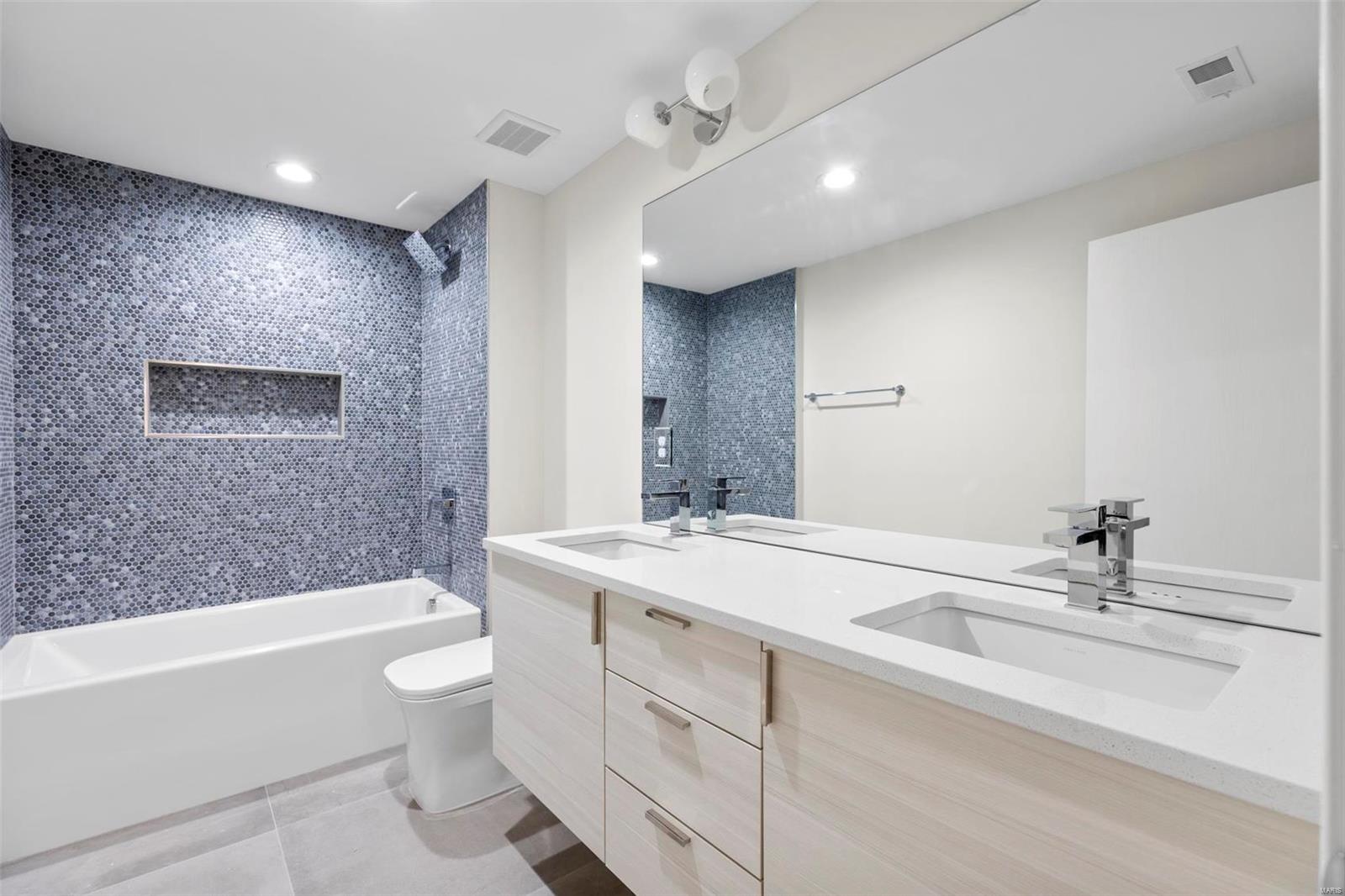 Chateau Ladue West - Residential