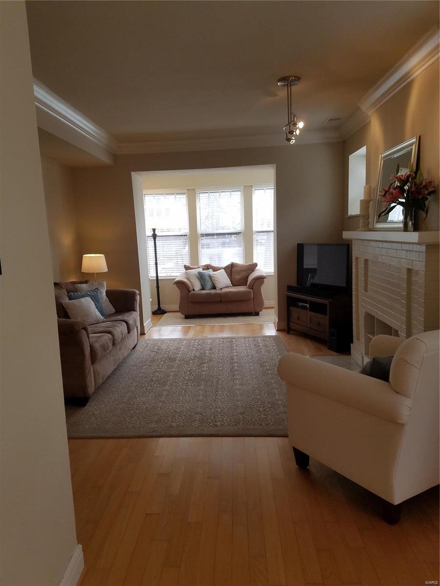527-533 Clara Condo - Residential