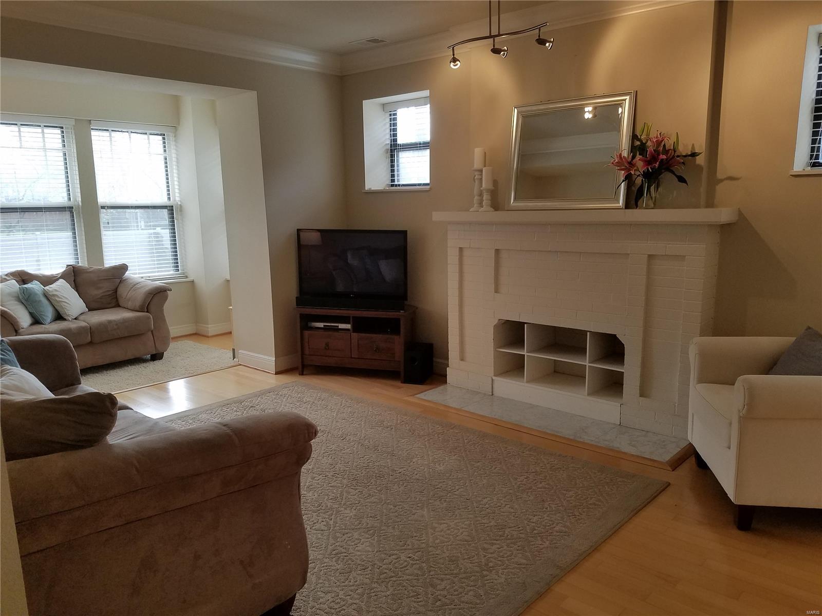 527-533 Clara Condo - Residential