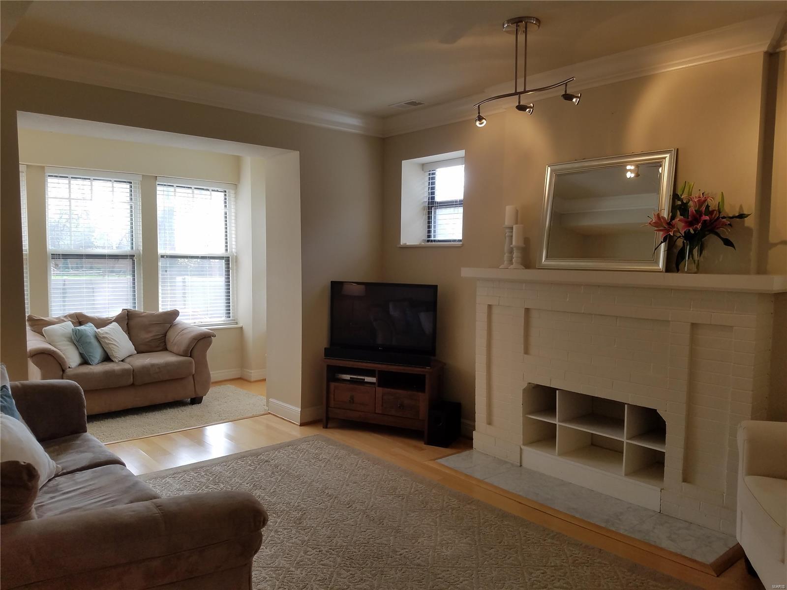 527-533 Clara Condo - Residential