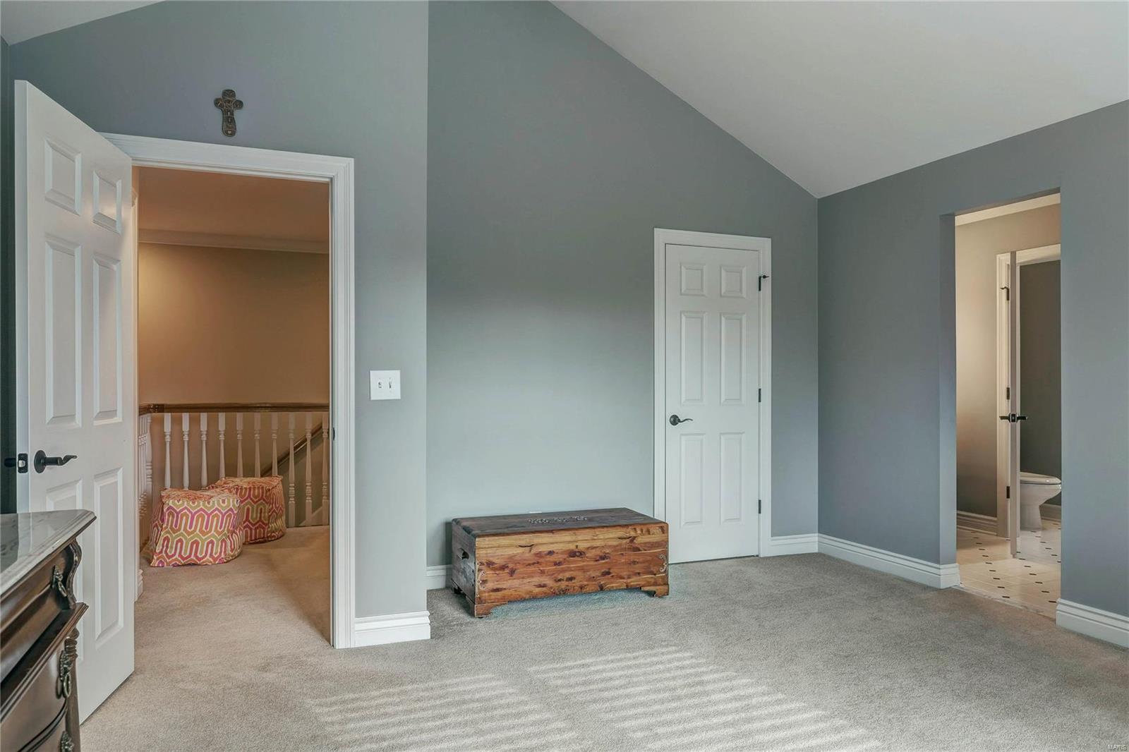 Whitmoor Upper Rdwy & Esmt - Residential