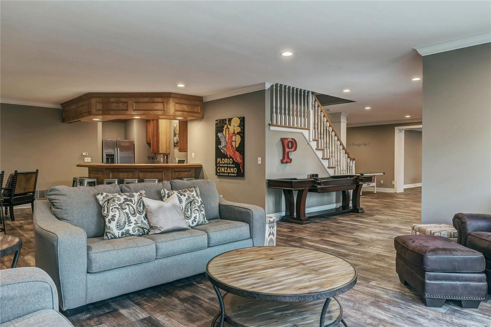 Whitmoor Upper Rdwy & Esmt - Residential