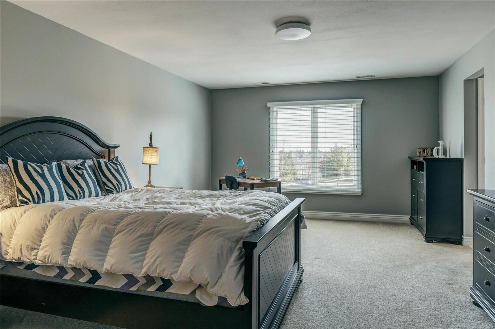 Whitmoor Upper Rdwy & Esmt - Residential