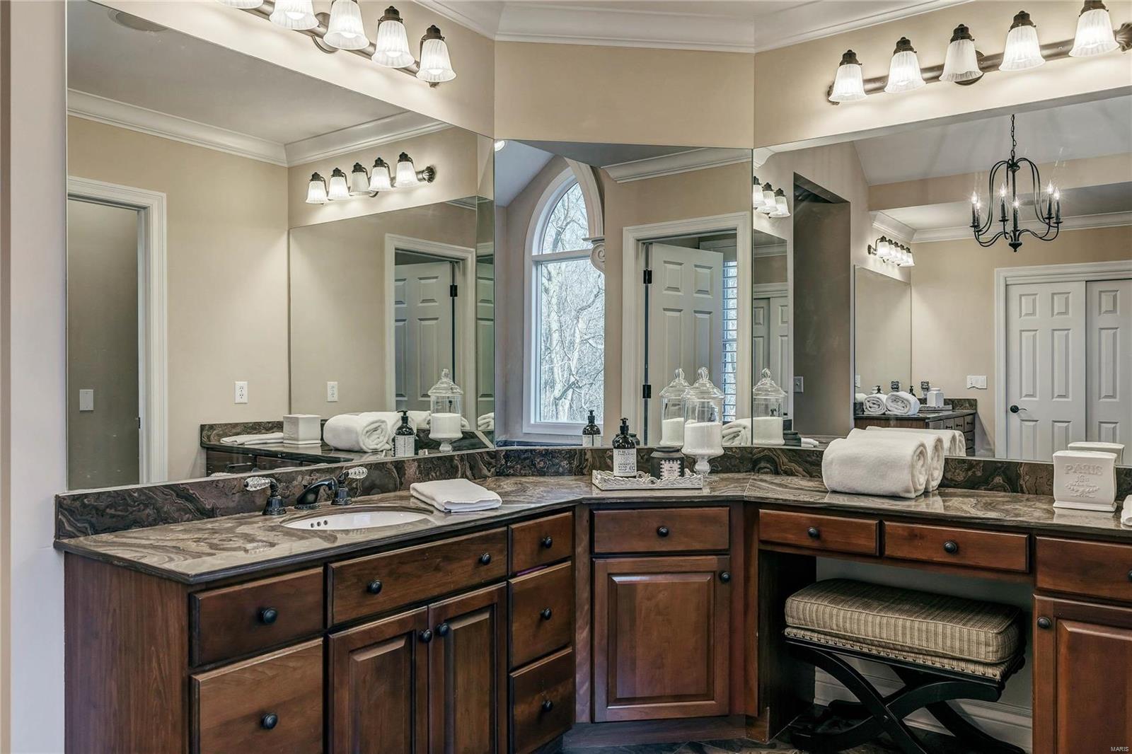 Whitmoor Upper Rdwy & Esmt - Residential