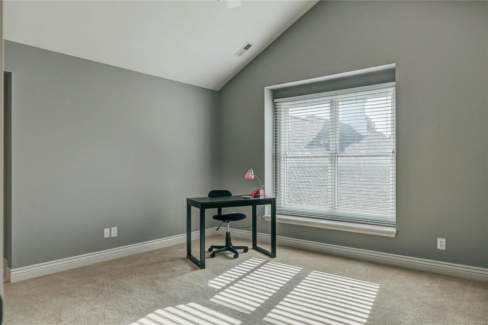 Whitmoor Upper Rdwy & Esmt - Residential