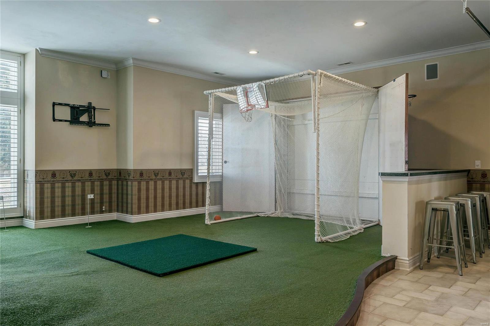 Whitmoor Upper Rdwy & Esmt - Residential