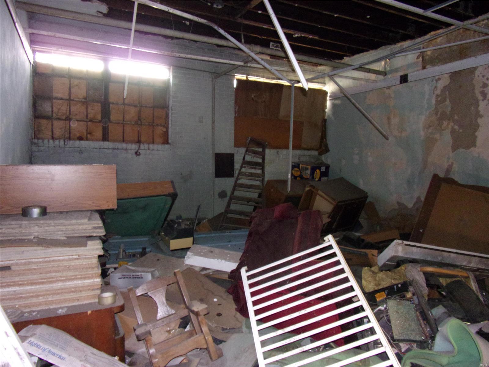 Mount Auburn Add - Commercial Sale