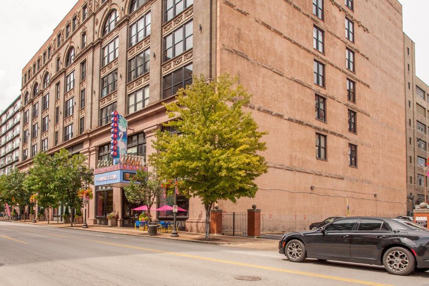 VA LOAN APPROVED!! NEW PRICE! Motivated Seller!!SECURE INDOOR PARKING***IN UNIT WASHER AND DRYER***FREE WIFI INCLUDED IN CONDO FEE, FREE CABLE INCLUDED IN CONDO FEE***OVERLOOKING WASHINGTON AVE***ROOF TOP POOL AND DECK AREA 
One of the largest 1 bedroom 1 bath lofts in the building.  This loft faces Washington Ave with nearly floor to ceiling windows.  Wood timber beams stretch across the ceiling while polished concrete floors shine throughout the condo.  A very spacious bedroom with attached full bath and walk-in closet makes great private space. There is a  hallway entrance to the bathroom and to the in-unit washer and dryer making it convenient for guests NOT having to walk through your bedroom.  GRANITE COUNTERS***WASHER/ DRYER/ REFRIGERATOR INCLUDED!!  Plenty of room for comfortable sofa, chairs and flatscreen!  One premier parking space and a storage unit are included with property sale. Location: City
