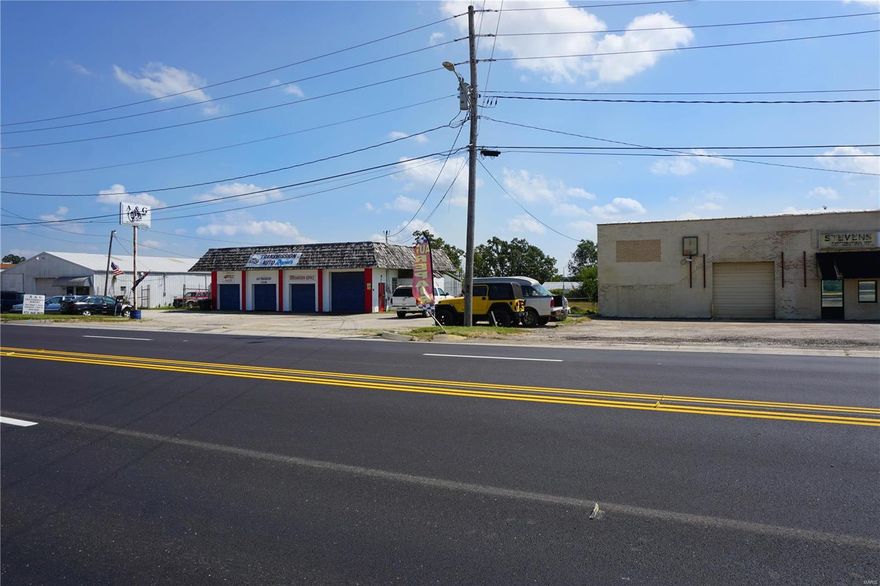 3.698 m/l acres in front of Lowe's!  This is a great commercial location less than half a mile from I-44 exit 186 with numerous businesses around it and nearby including Lowe's and Kohl's along with several car lots, hotels and much more!  The well-established businesses surrounding this property give it great exposure making it ideal for re-development.  The Seller will raze the existing buildings prior to closing. Location: City, High Traffic, Hwy/Interstate Frntg