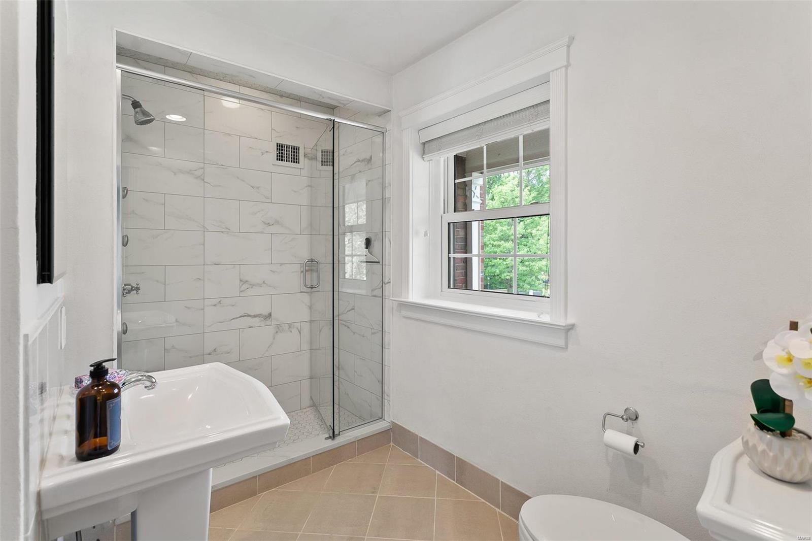 Davis Place - Residential