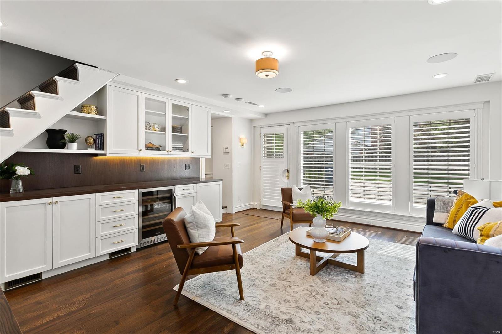 Davis Place - Residential