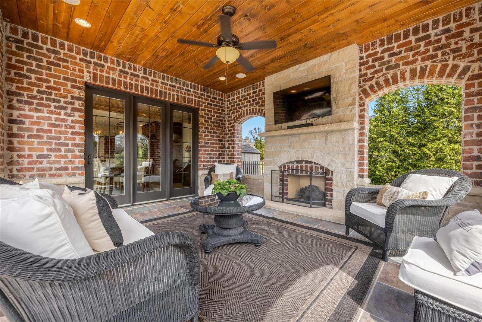 Lafayette Crossing - Residential