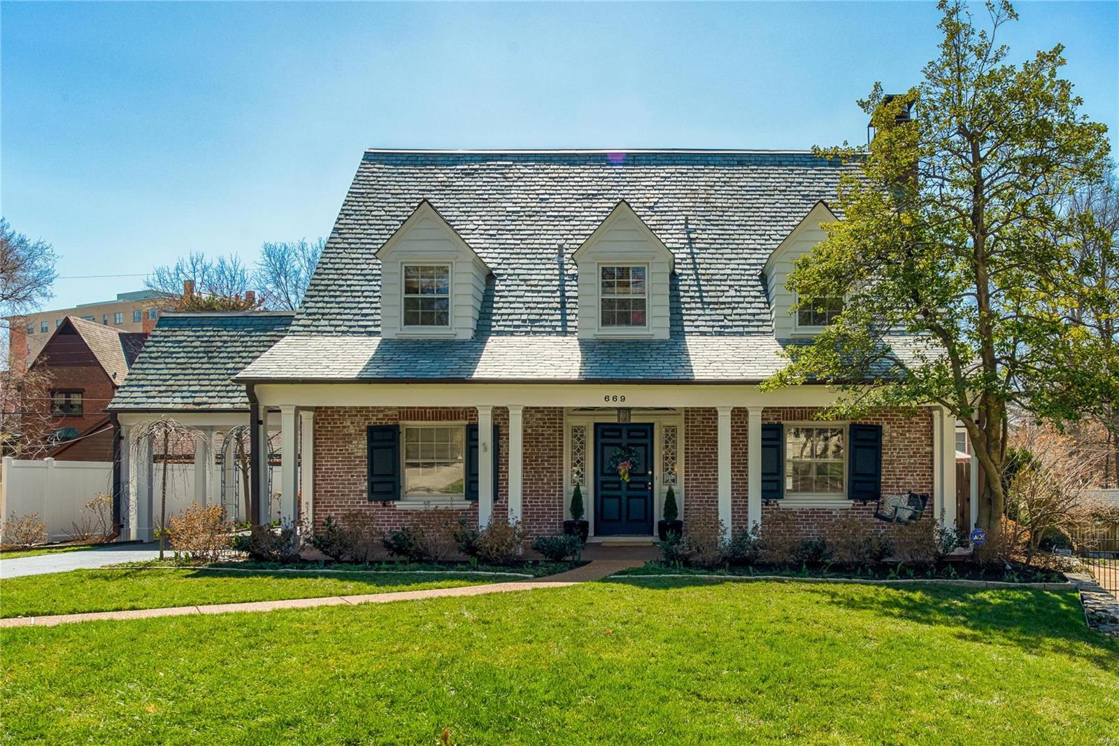 Country Club Place - Residential