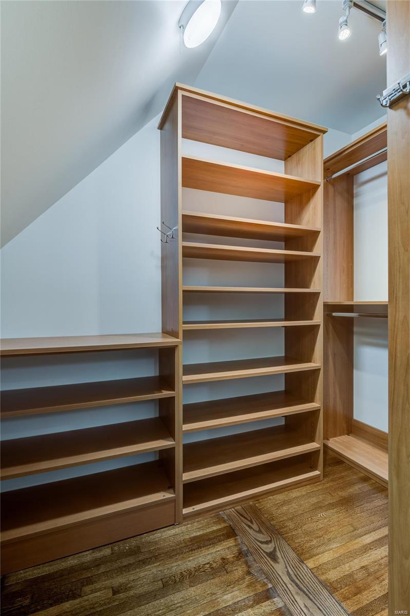 Country Club Place - Residential