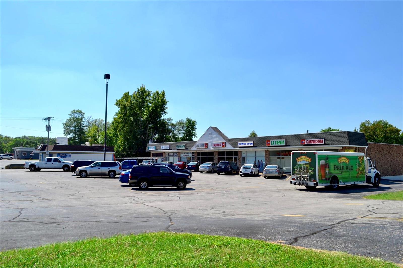 Bounded S By S Line Sur - Commercial Sale