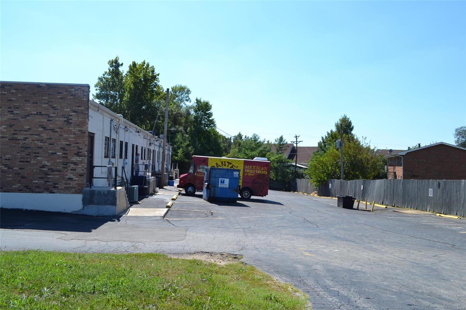 Bounded S By S Line Sur - Commercial Sale