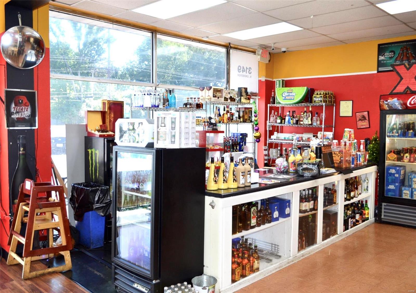 Bounded S By S Line Sur - Commercial Sale