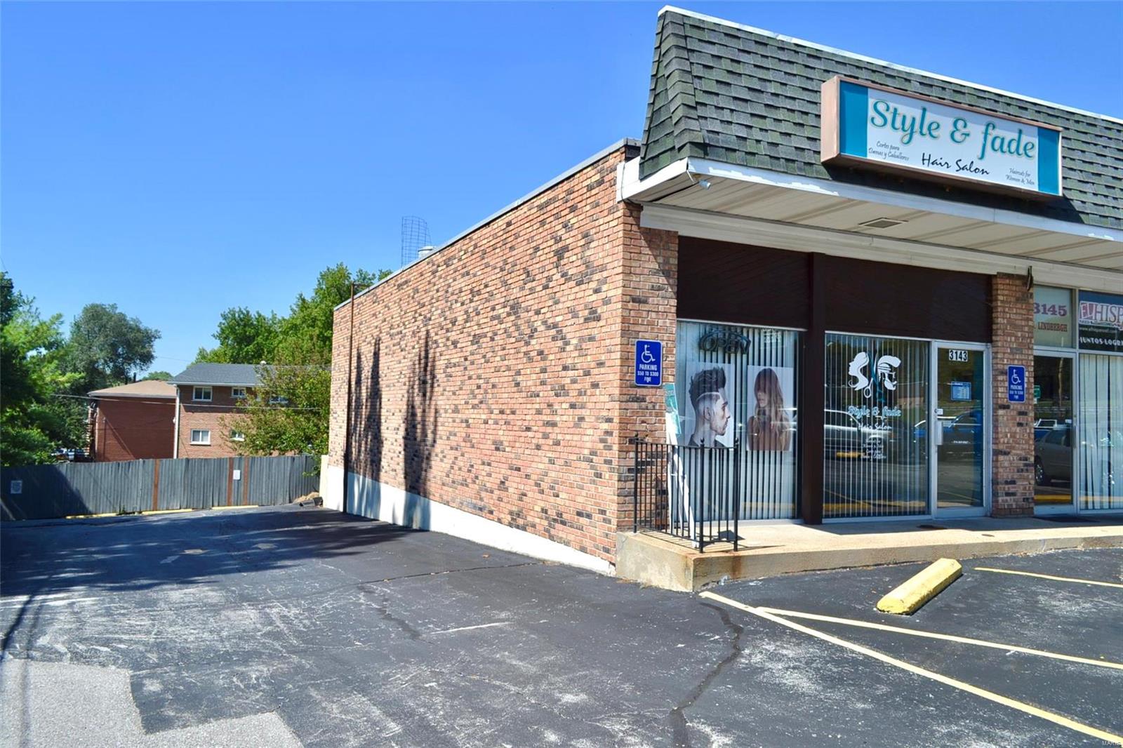 Bounded S By S Line Sur - Commercial Sale