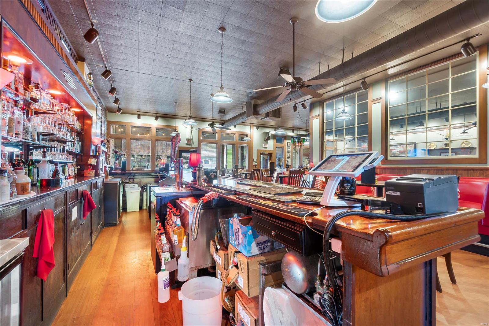 Range Csandford Ellis - Commercial Sale