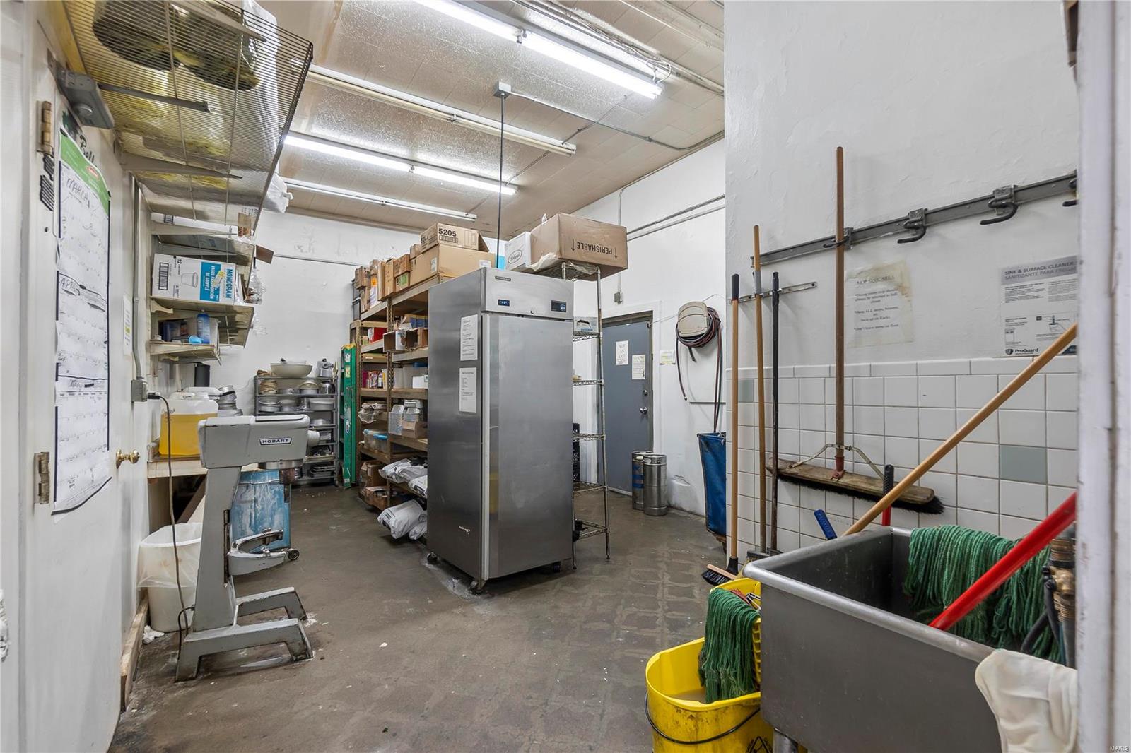 Range Csandford Ellis - Commercial Sale