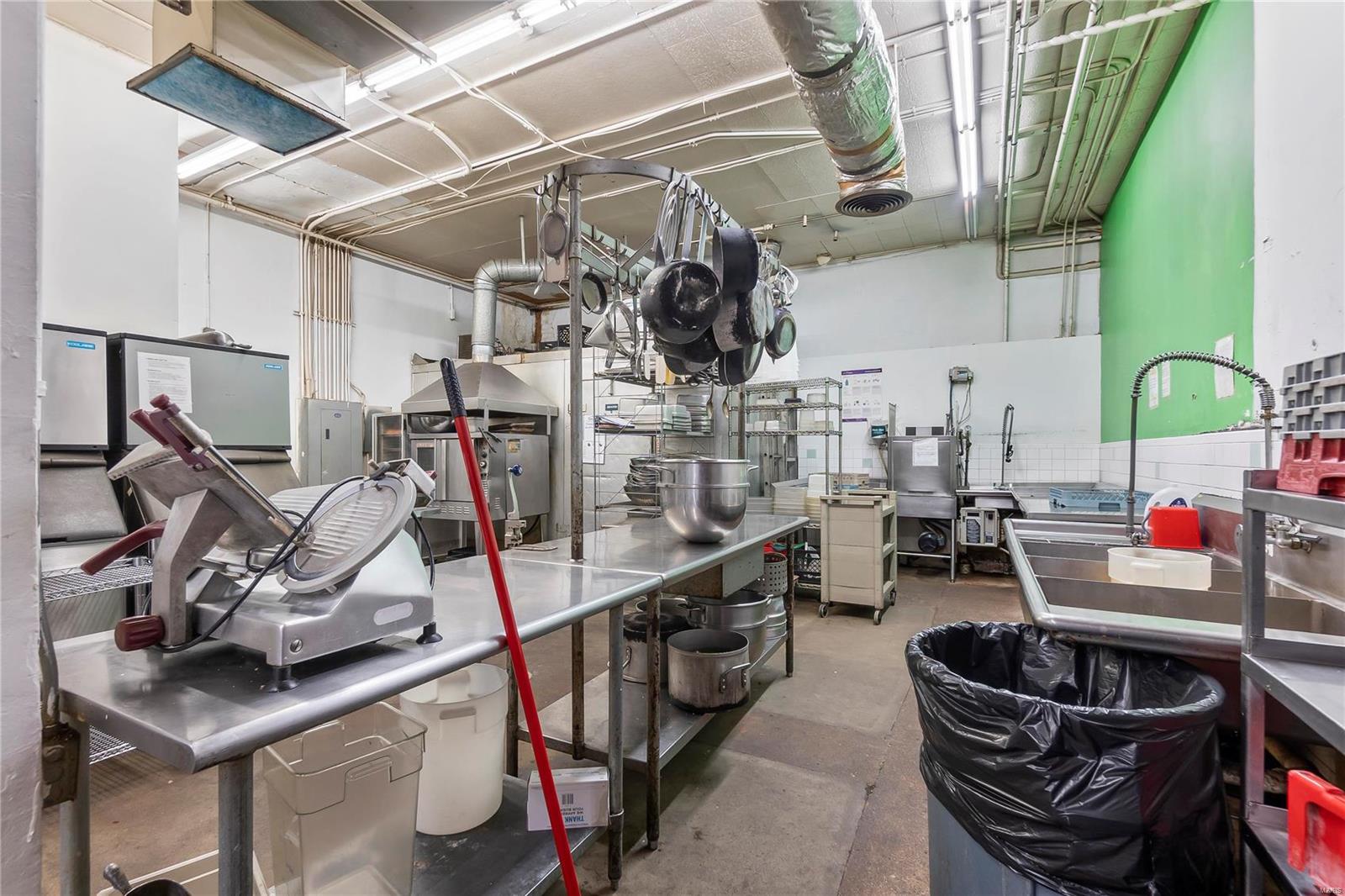 Range Csandford Ellis - Commercial Sale