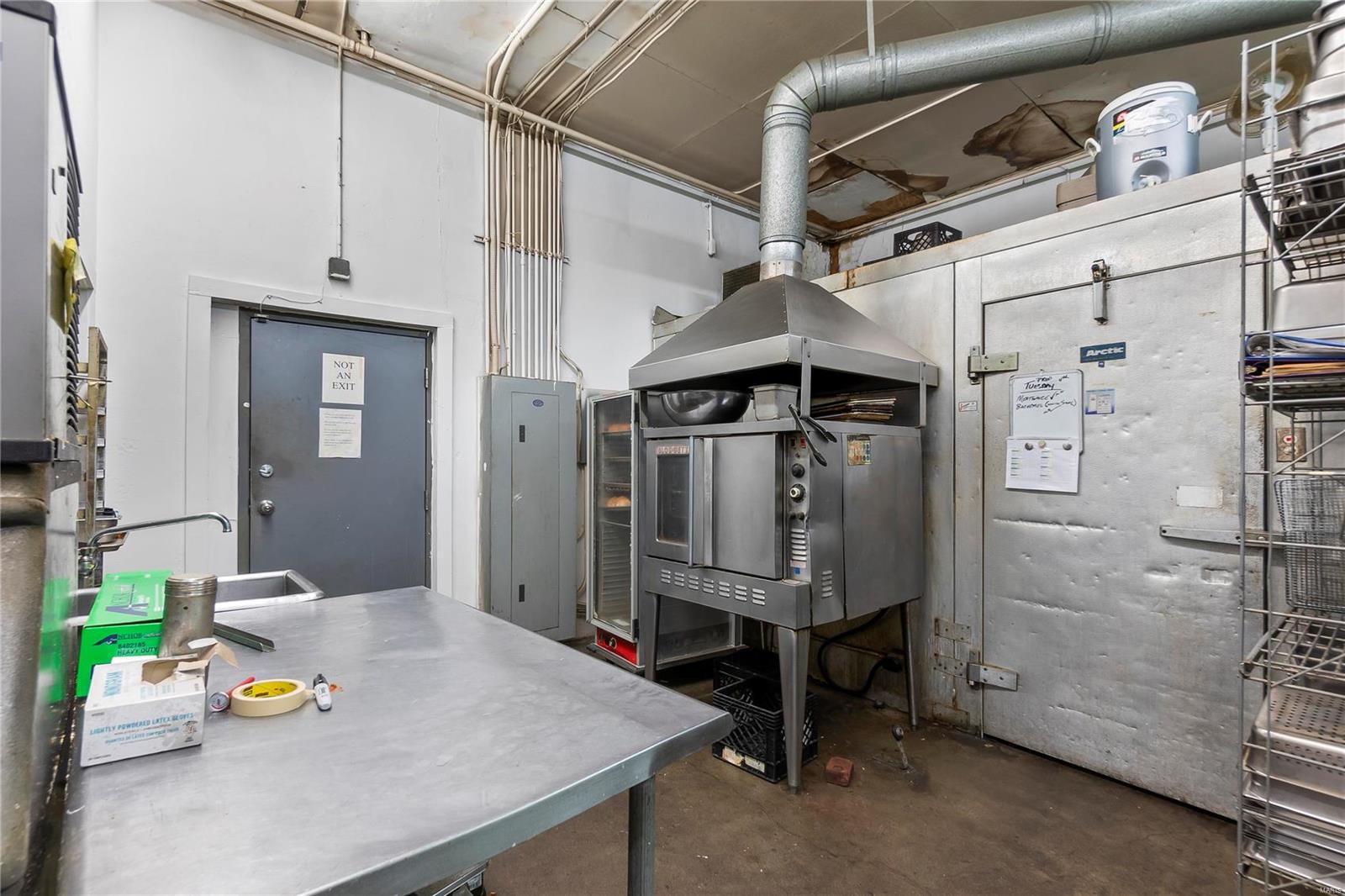 Range Csandford Ellis - Commercial Sale