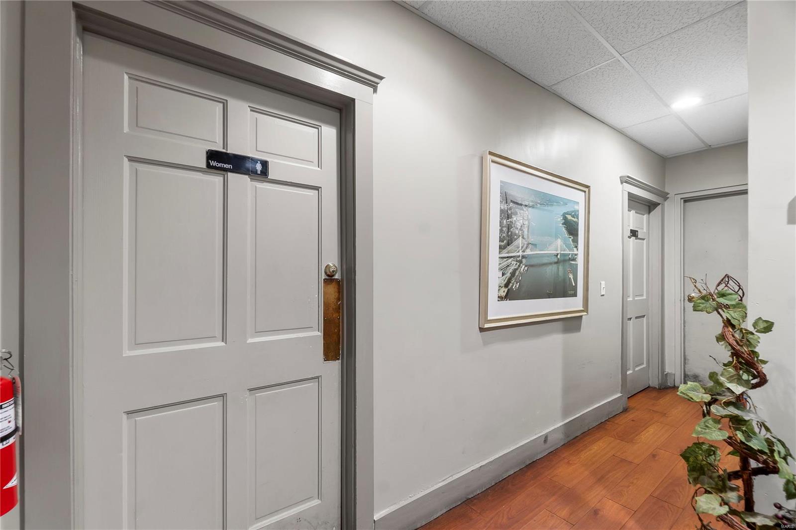 Range Csandford Ellis - Commercial Sale