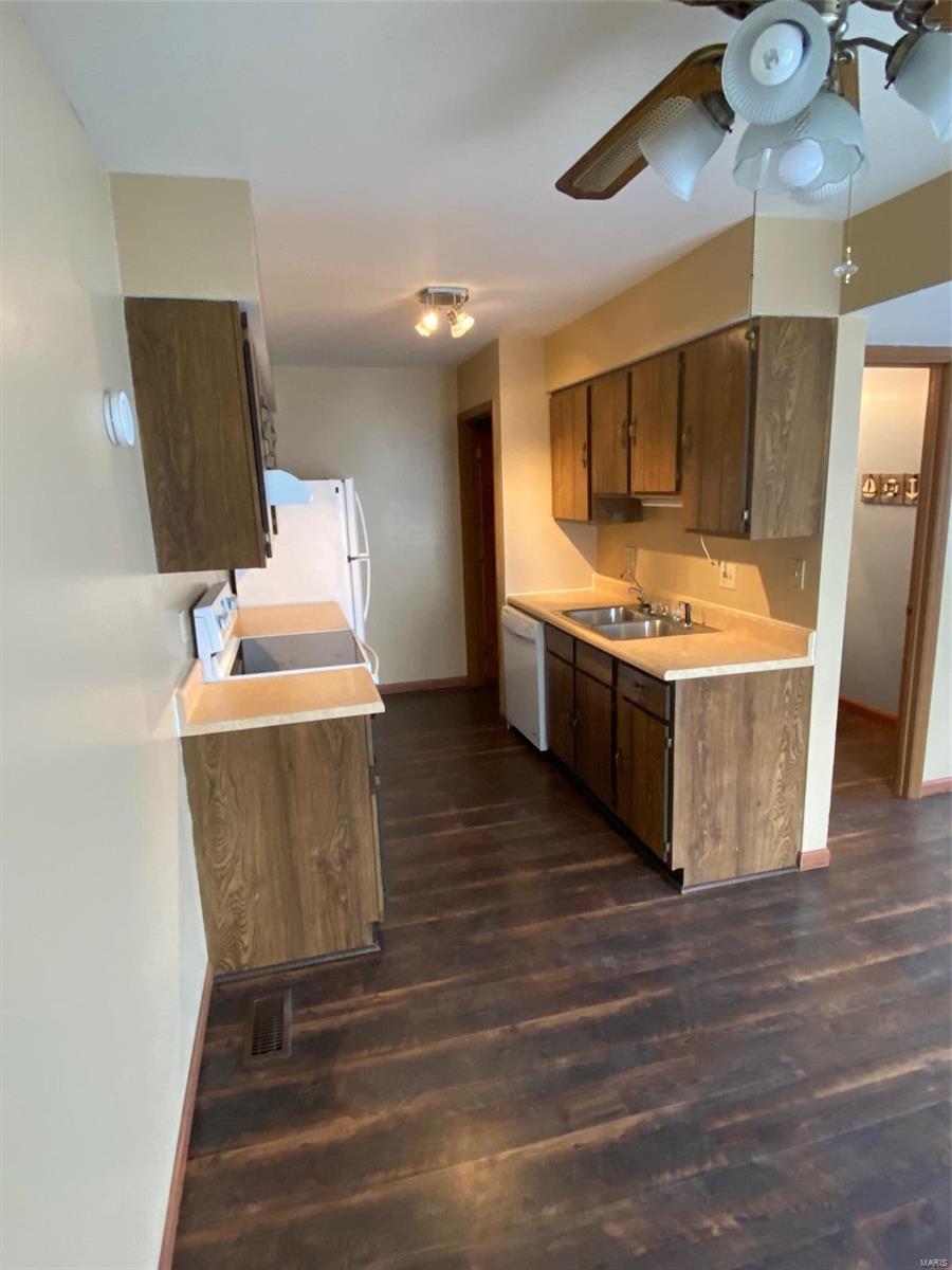 Marie Estate Condos - Residential