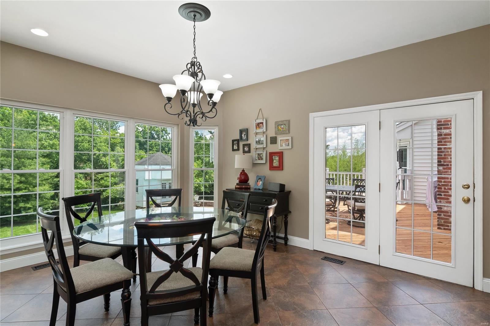 Manors Way Town & Co - Residential