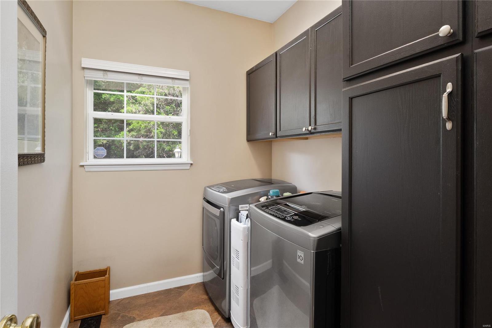 Manors Way Town & Co - Residential