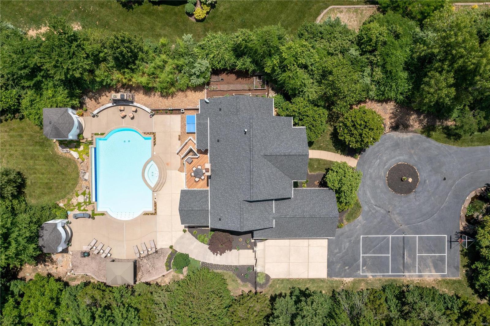 Manors Way Town & Co - Residential