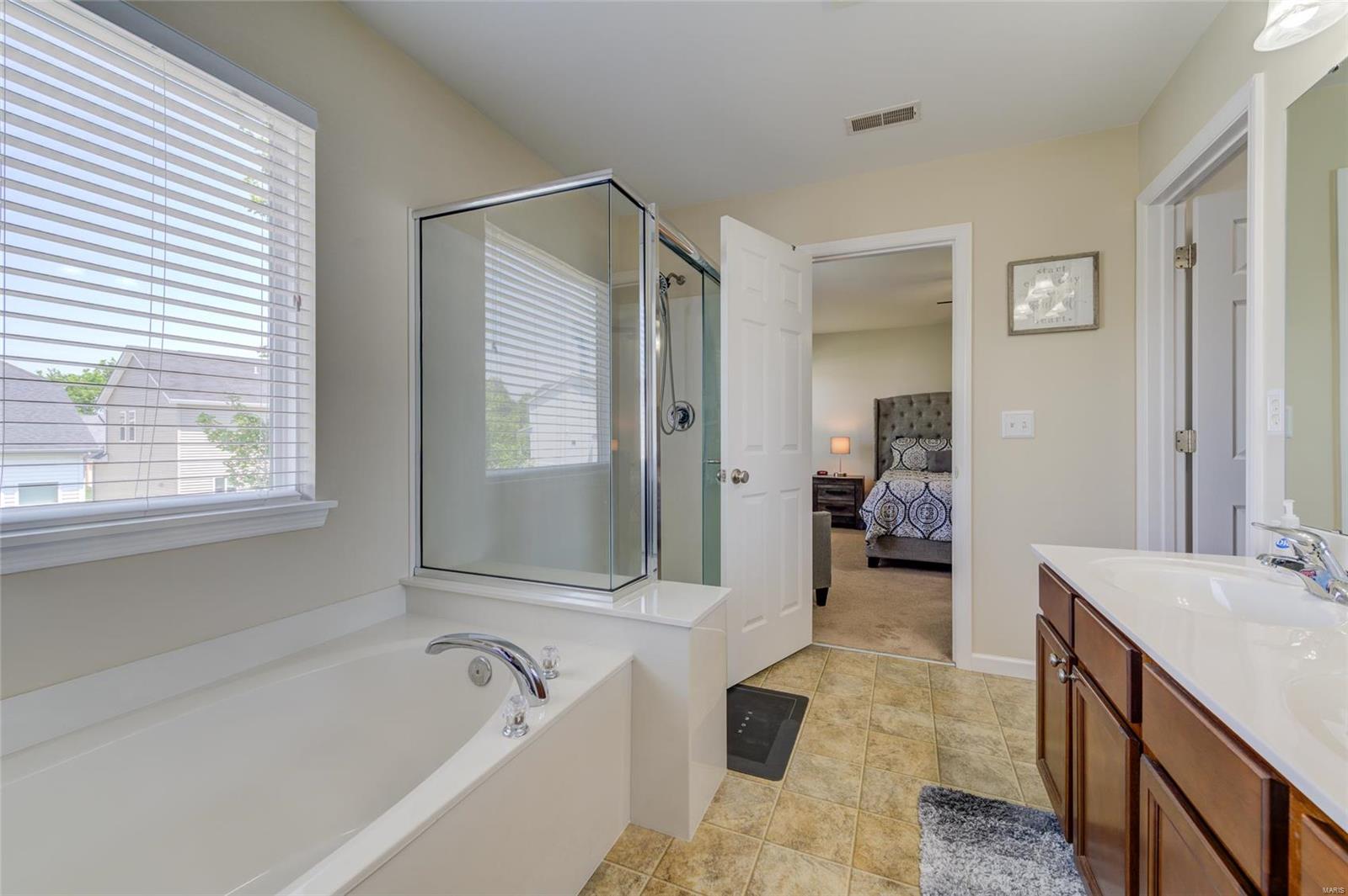 Countryshire #10 - Residential