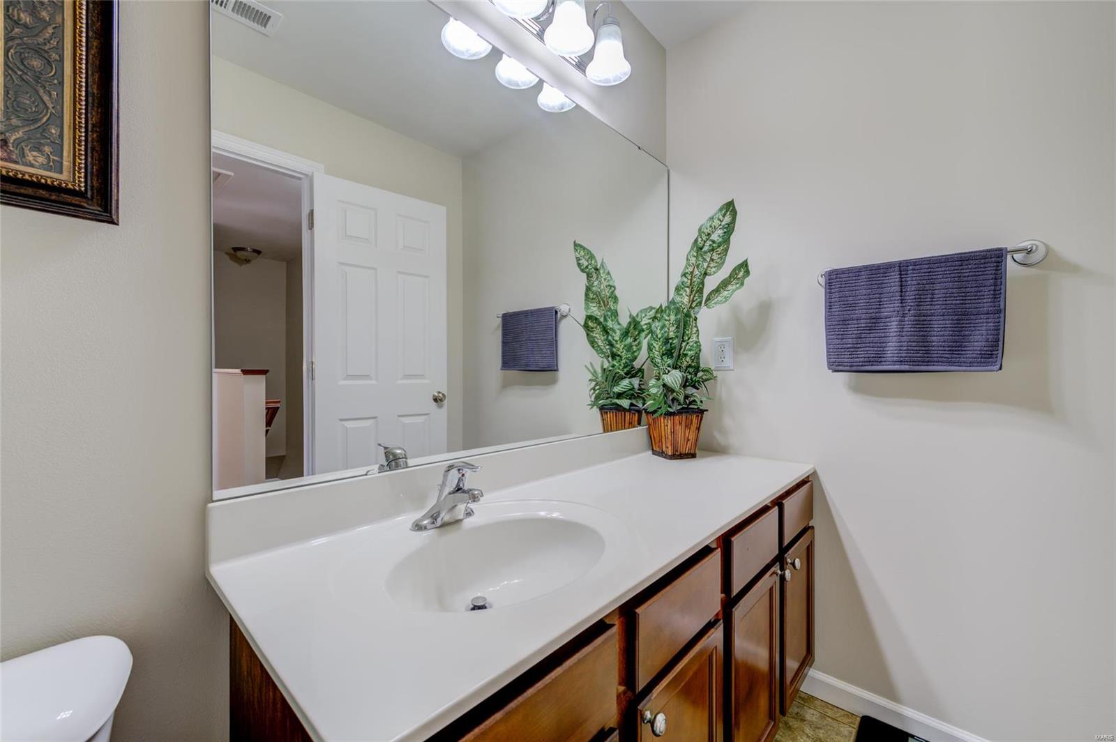 Countryshire #10 - Residential