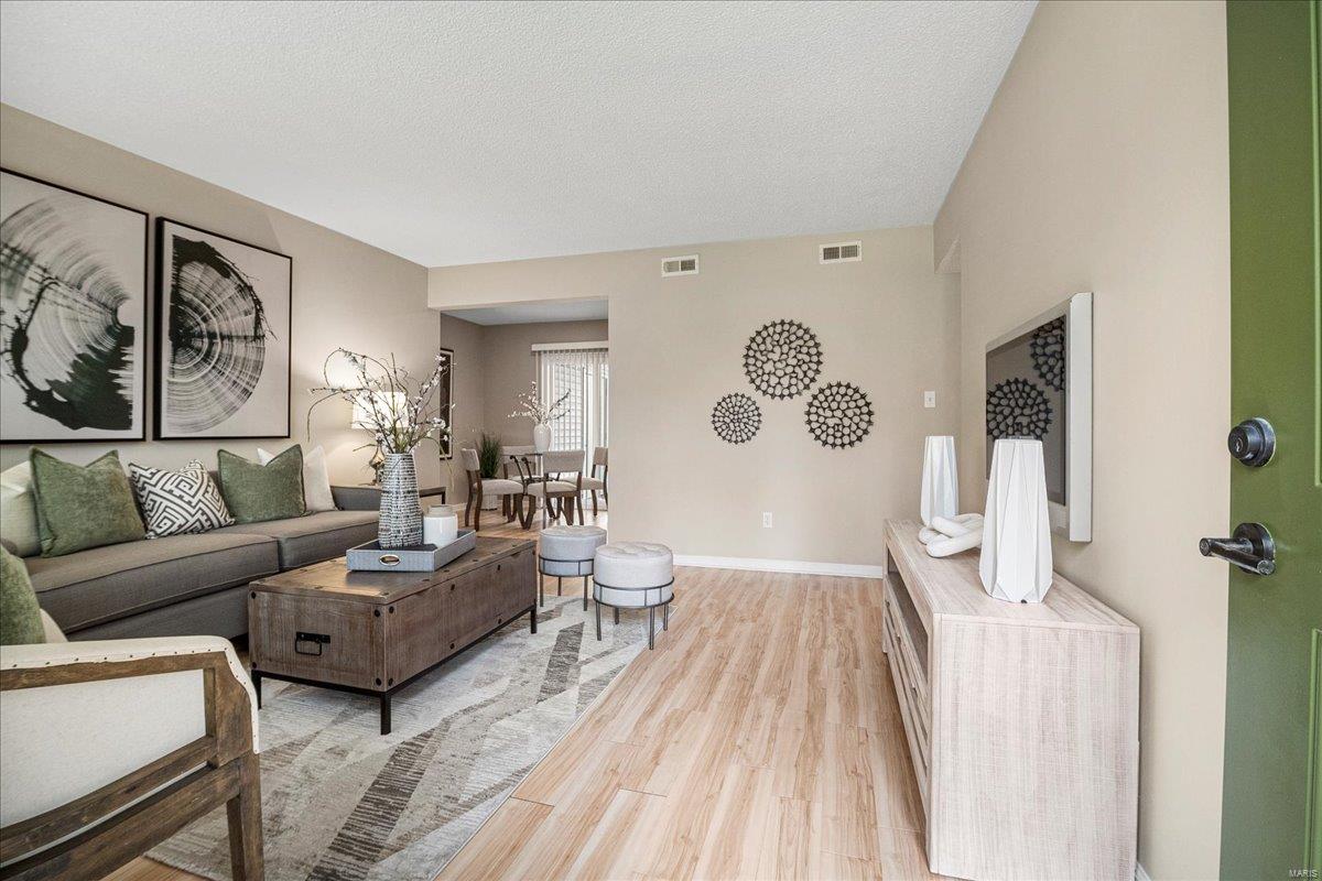 1528 Thrush Terrace