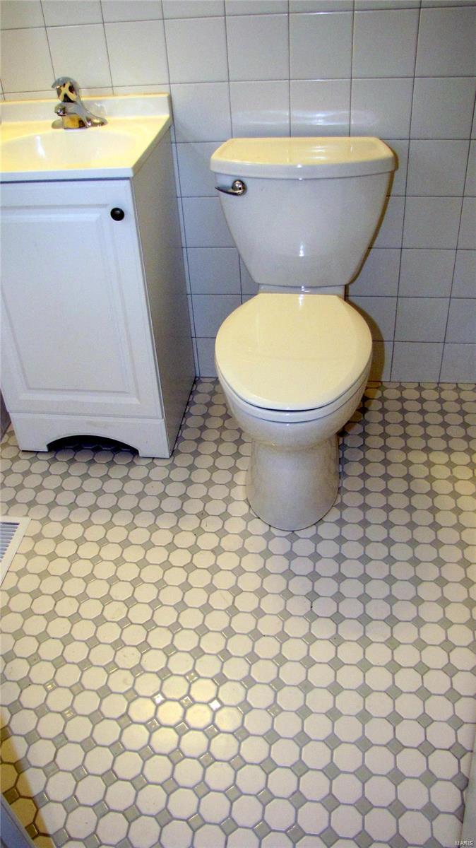 Elm Grove Lane 1 - Residential Lease