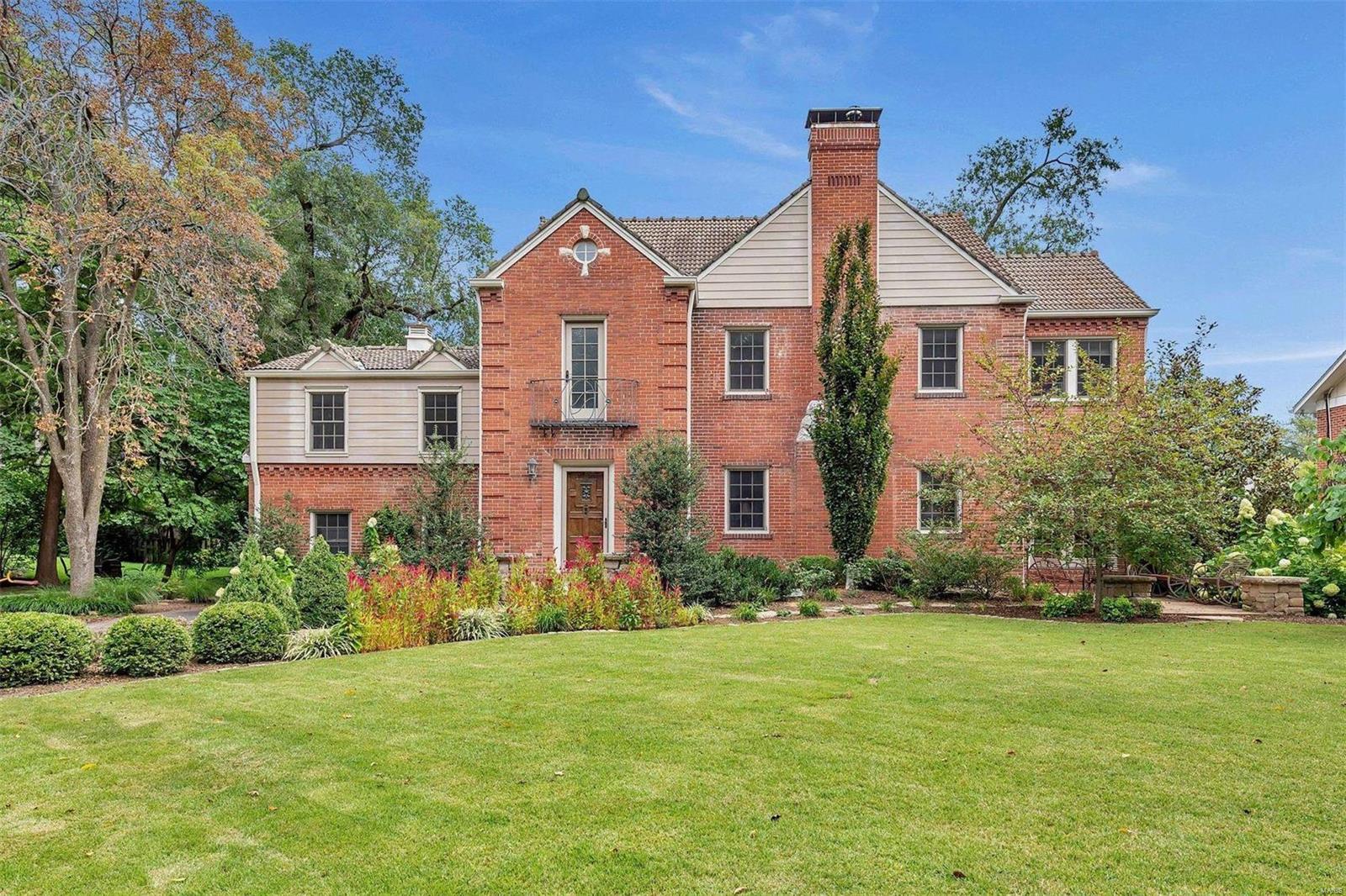 La Hacienda - Residential