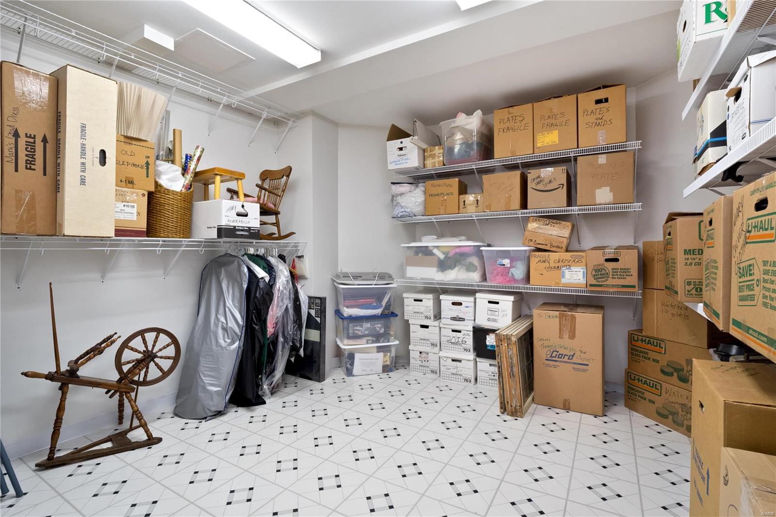 Steeplechase Lane - Residential