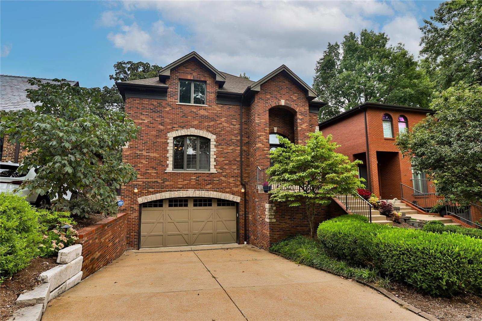 Alta Dena - Residential