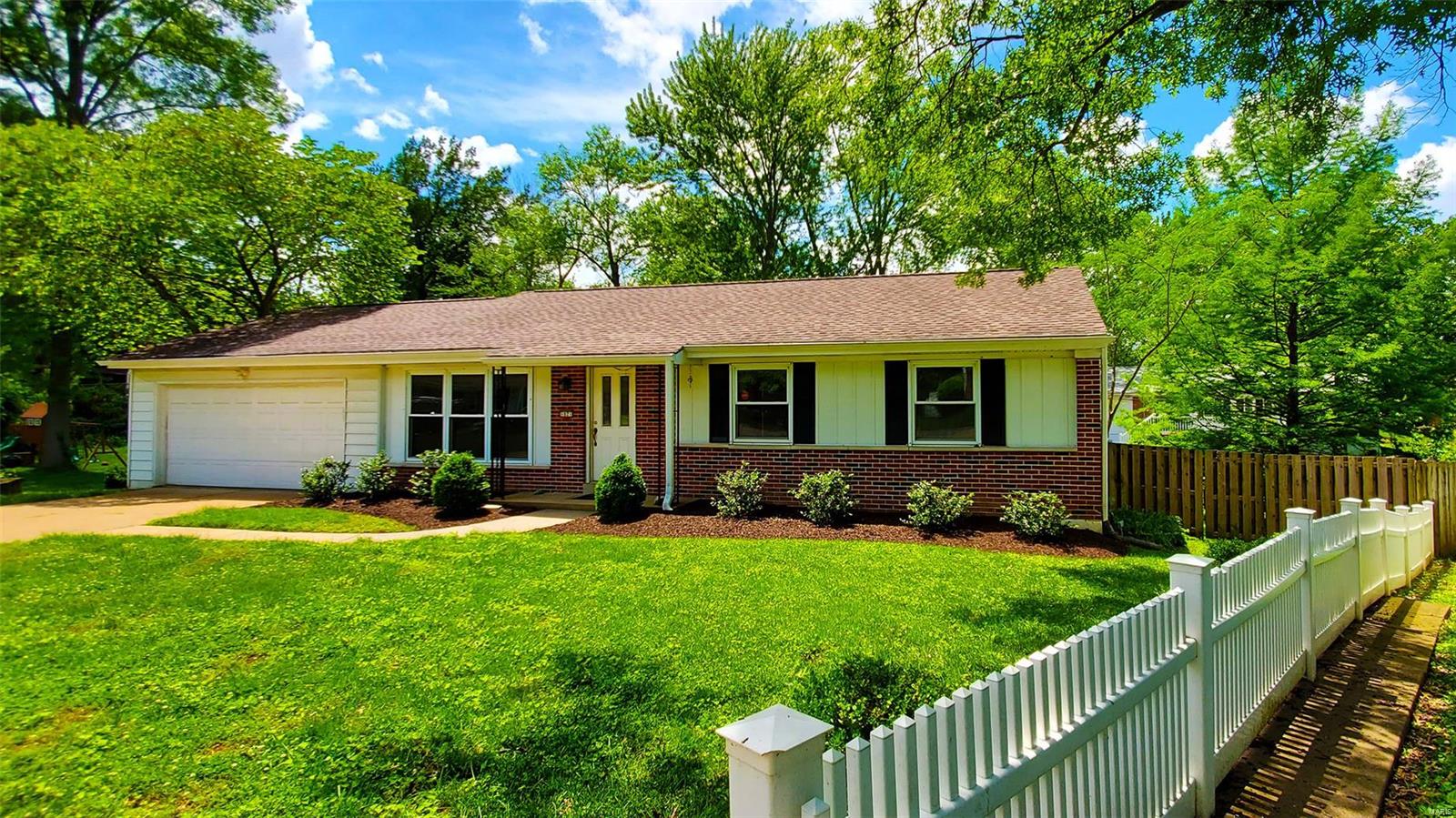 Geyer Manor - Residential