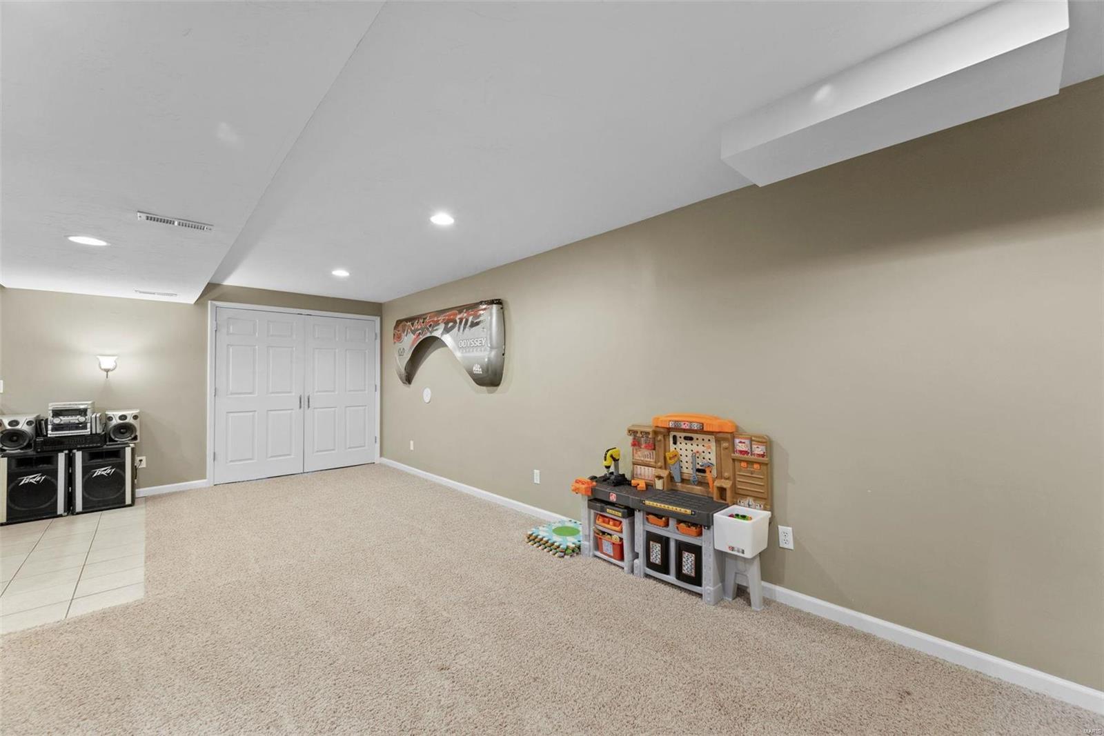 Whitetail Xing - Residential