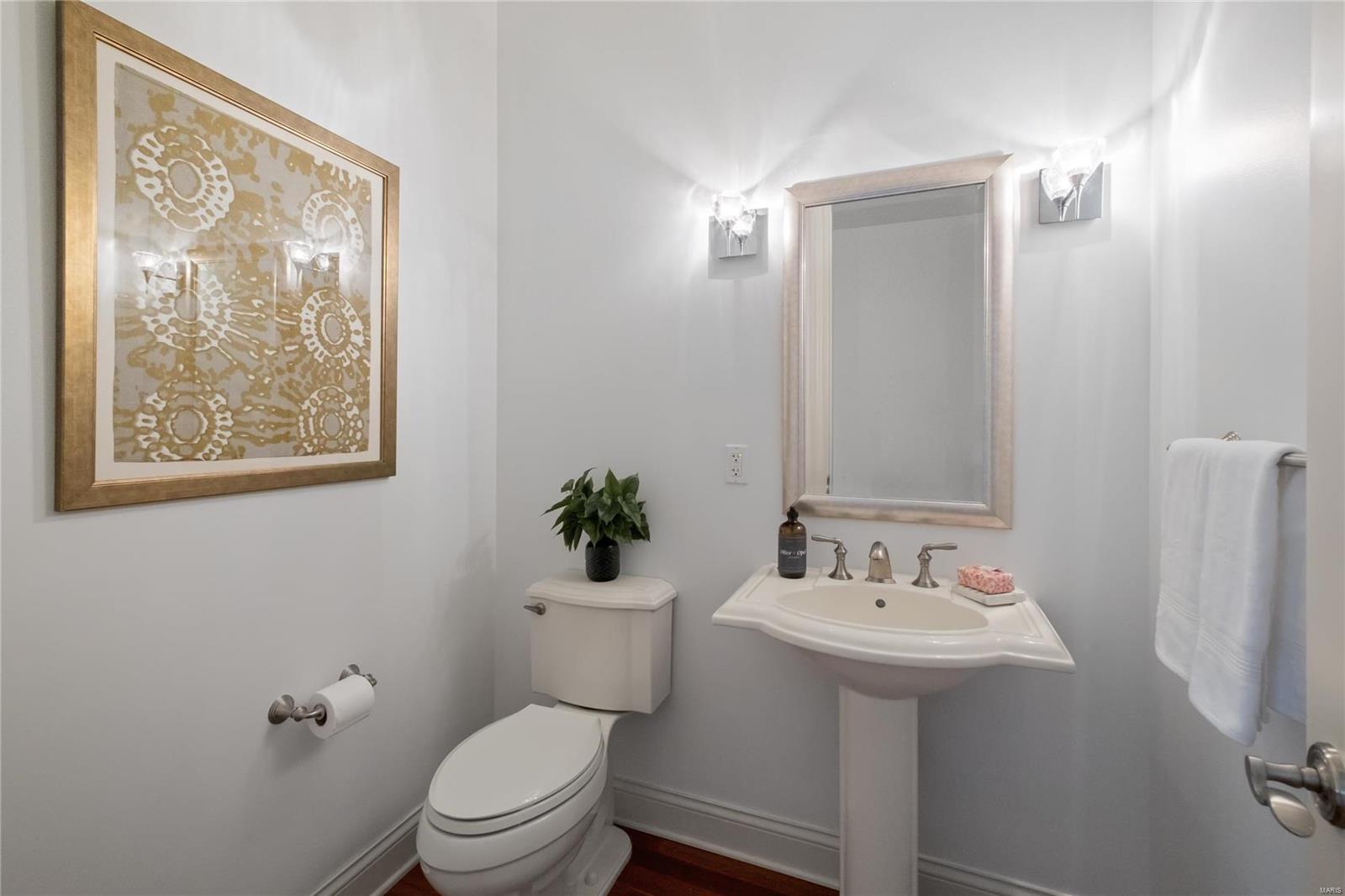 Crescent Condo - Residential