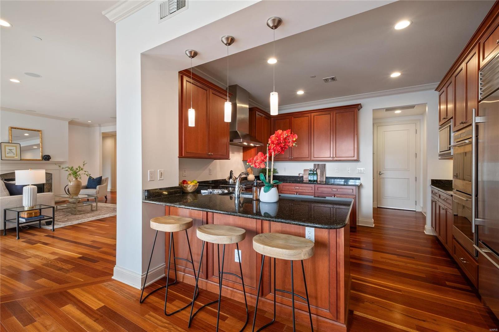 Crescent Condo - Residential