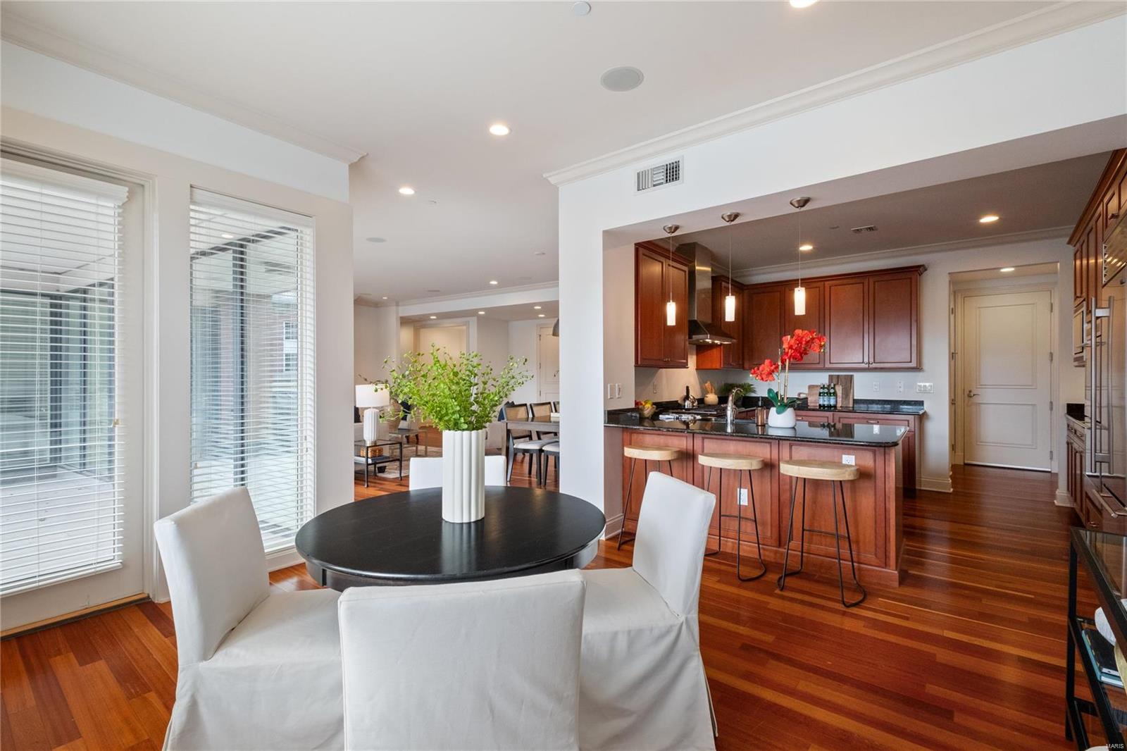 Crescent Condo - Residential