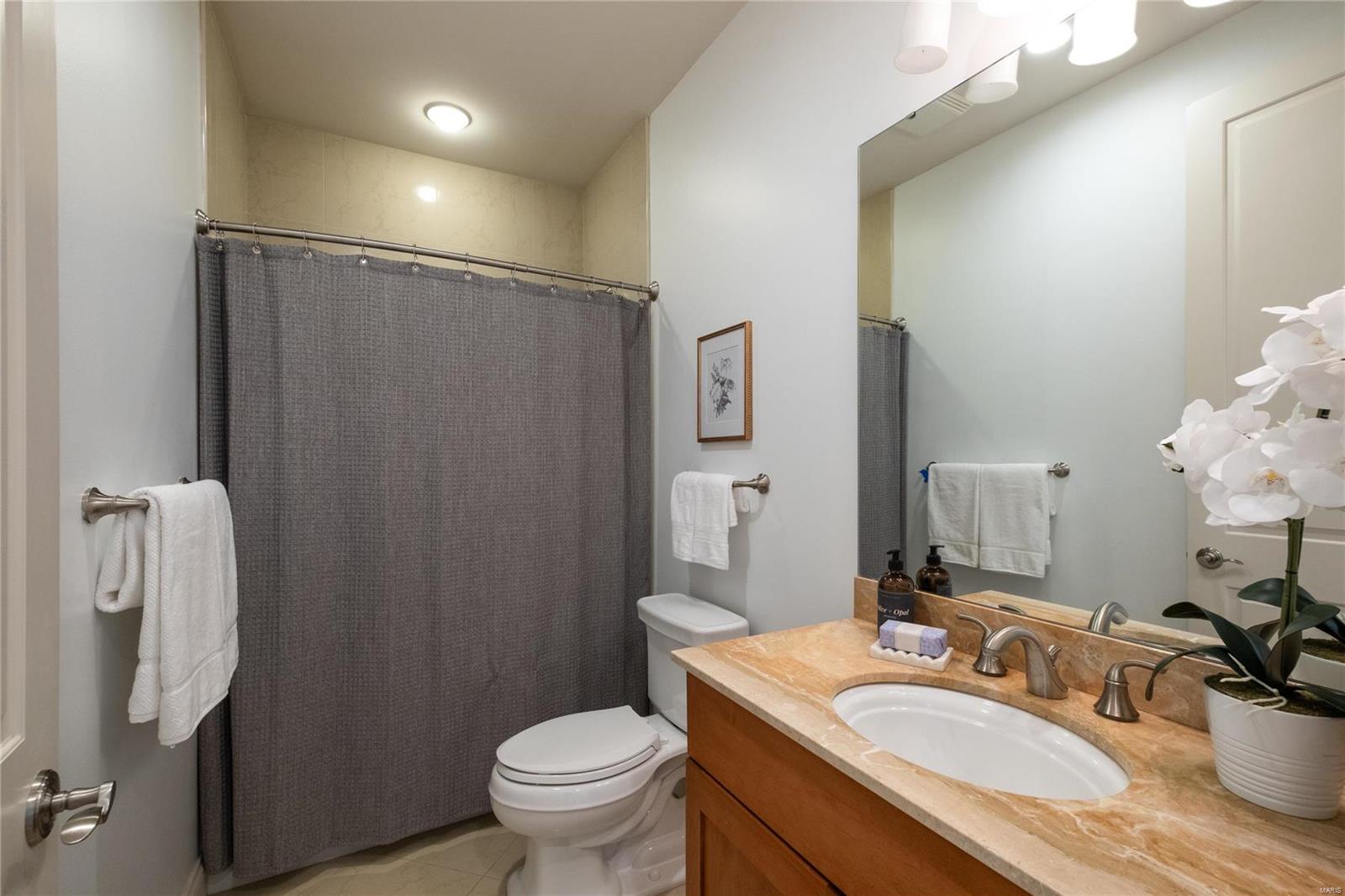 Crescent Condo - Residential