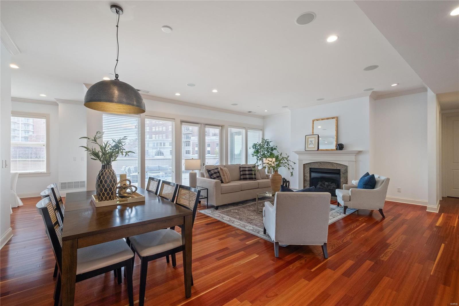 Crescent Condo - Residential