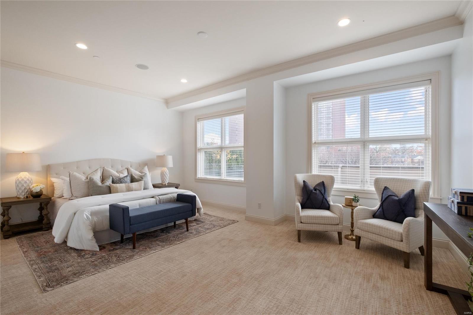 Crescent Condo - Residential