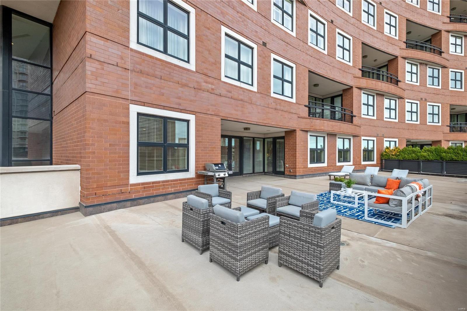 Crescent Condo - Residential